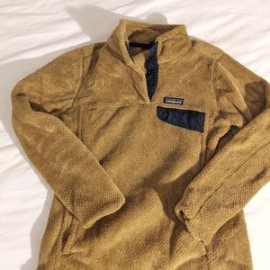 Women's 1/4 snap Patagonia pullover